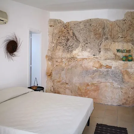 Trullo Pietre Sognanti Tatil Evi *